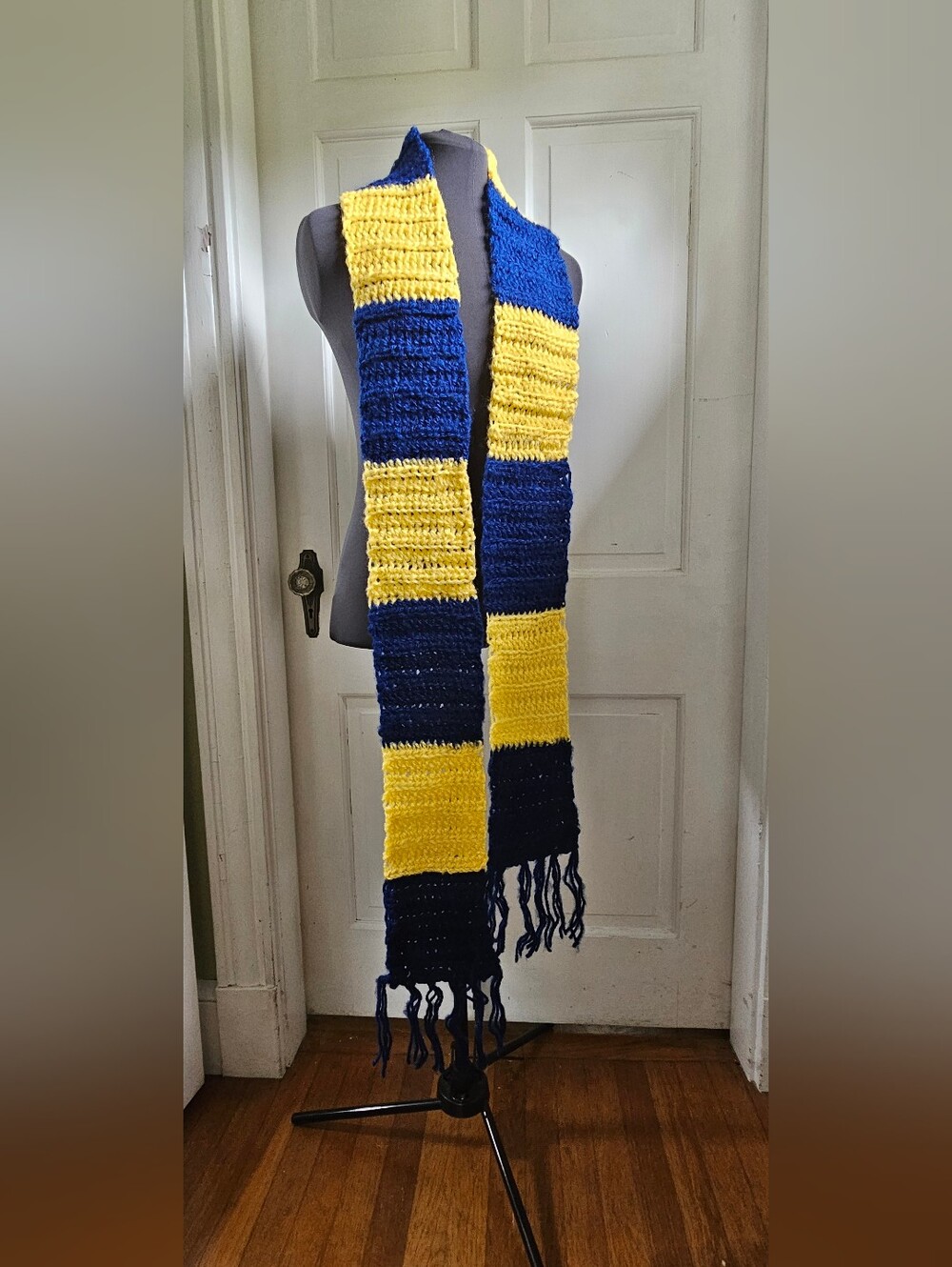 Handcrafted "Rah Rah" Knit Scarf - Women's Accessory - Picture 2 of 2